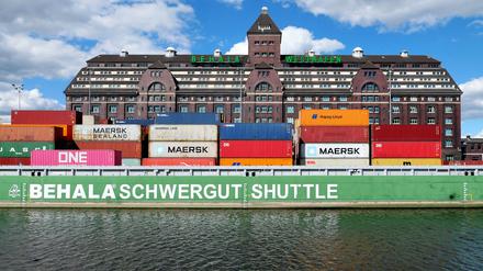 Container prägen seit Jahren das Bild im Westhafen. 