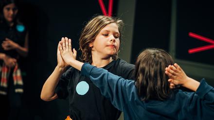 Feld-Theater in Schöneberg, Foto (KInder): Daniel Seiffert