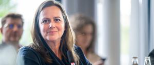 Heide Baumann erhielt in den beiden ersten Wahlgängen jeweils nur eine Stimme. Danach zog sie sich zurück. 