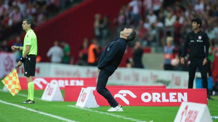 Bundestrainer Hansi Flick bei der 0:1-Niederlage gegen Polen.