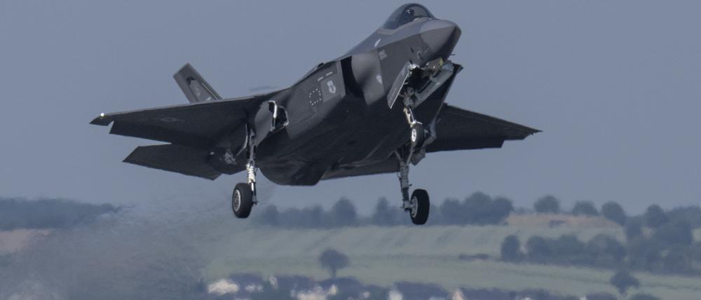 Ein Kampfflugzeug vom Typ F-35 der US Air Force.