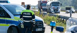 Symbolfotos von der Bundespolizei zur Lage auf der A12Quelle: Till-Justus Hille/Polizeidirektion Ost