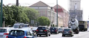 Potsdam, 13.06.2023 / Lokales / Verkehr, Straßenverkehr, Strassenverkehr, Breite Straße, Breite Strasse, Foto: Ottmar Winter 