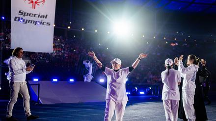 Daniela Huhn trug die Flagge von Special Olympics bei der Eröffnungsfeier ins Olympiastadion.