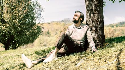 Pianist Daniil Trifonov bei der Entspannung.