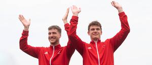 Adrian Schlüter und Leo Heckel bei der Siegerehrung