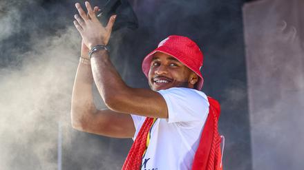 Hände hoch. Christopher Nkunku nach dem Leipziger Pokalsieg