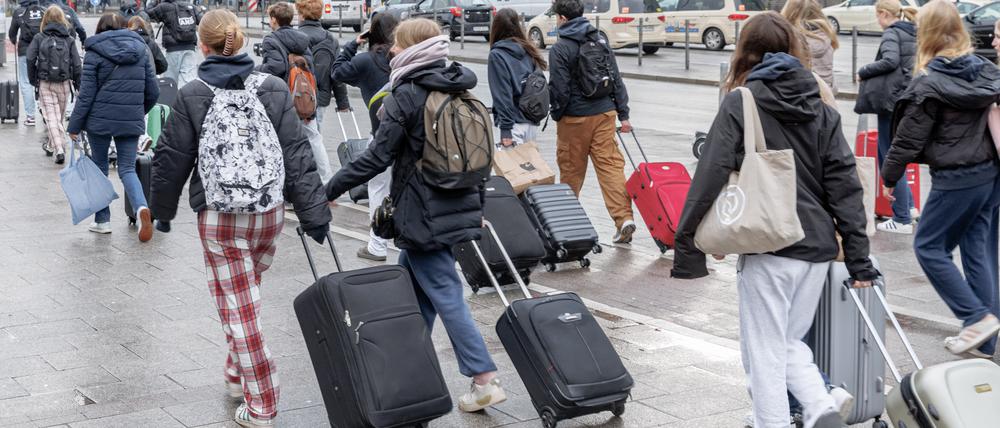 Auf Klassenfahrt sollen Schüler gemeinsam Schönes erleben, in Cuxhaven soll es kürzlich ganz anders gelaufen sein. (Symbolbild)