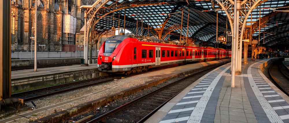 Statt eines unbefristeten Streiks sei auch ein Schlichtungsverfahren denkbar, teilt die EVG mit.