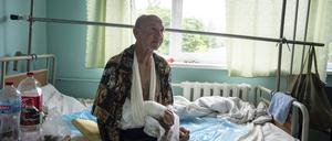 Witali Schpalin zählt zu den im Krieg verletzten Zivilisten. Er wurde  auf der Flucht in einem Boot aus einem überfluteten Dorf am linken Ufer des Dnepr-Flusses angeschossen.