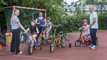 Ein Radrennen an der Schule am Pappelhof im Rahmen ihres Special Olympics Programms. 