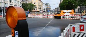 Ewige Baustelle Karl-Marx-Straße in Berlin-Neukölln - seit Jahren wird in der Straße gebaut. Es sollen unter anderem Radwege entstehen.