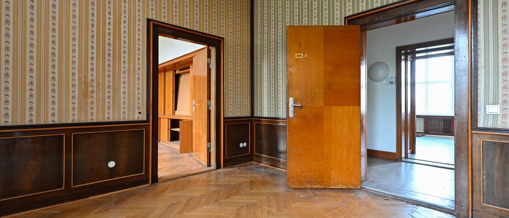 Räume im ehemalige Generalshotel. Die alte Villa auf dem Gelände des BER wurde zwischen 1947 und 1950 erbaut und diente einst als Empfangsgebäude für Repräsentanten der Sowjetunion und Staatsgäste der DDR. 