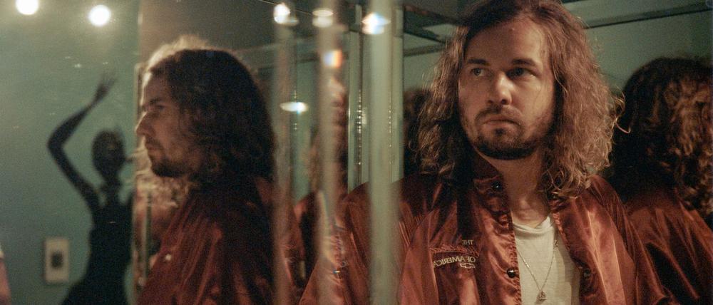 Unterwegs bleiben. Kevin Morby, 1988 in Texas geboren, wuchs in Kansas City auf und lebte in Los Angeles.