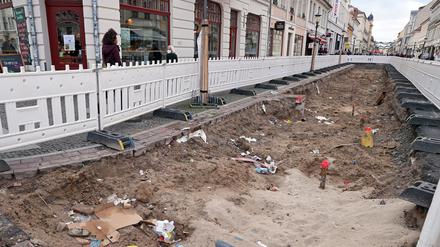 Potsdam, 05.01.2023 / Lokales / Baustelle, Brandenburger Straße, Brandenburger Strasse, Foto: Ottmar Winter PNN ACHTUNG: Foto ist ausschließlich für redaktionelle Berichterstattung der PNN und des TGSP! Eine kommerzielle Nutzung, z.B. Werbung, ist ausgeschlossen. Die Weitergabe an nicht autorisierte Dritte, insbesondere eine weitergehende Vermarktung über Bilddatenbanken, ist unzulässig.