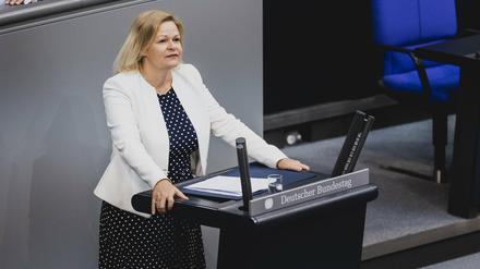 Bundesinnenministerin Nancy Faeser (SPD) sagte, Deutschland bekomme „eins der modernsten Einwanderungsgesetze der Welt“. 