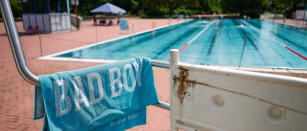 Im Freibad Pankow und auch im Neuköllner Sommerbad gab es in diesem Sommer bereits Vorfälle wie Schlägereien und pöbelnde Gruppen von Jugendlichen und jungen Männern, bei denen die Polizei anrücken musste. 