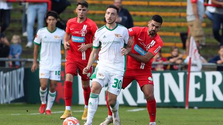 Kevin Möhwald (M) is künftig KAS Eupen am Ball