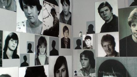 Ausstellung in der Gedenkstätte des ehemaligen Geschlossenen Jugendwerkhofs (GJWH) in Torgau. Von 474 staatliche Kinderheime der DDR waren 38 sogenannte Spezialkinderheime und 32 Jugendwerkhöfe für schwer erziehbar und verhaltensauffällige Kinder. 