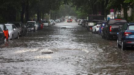 Überschwemmungen nach dem Unwetter und Gewitter in Berlin.