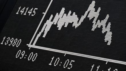  Die Dax-Kurve der Frankfurter Wertpapierbörse: Bis September geht es im Schnitt um 2,7 Prozent abwärts. 