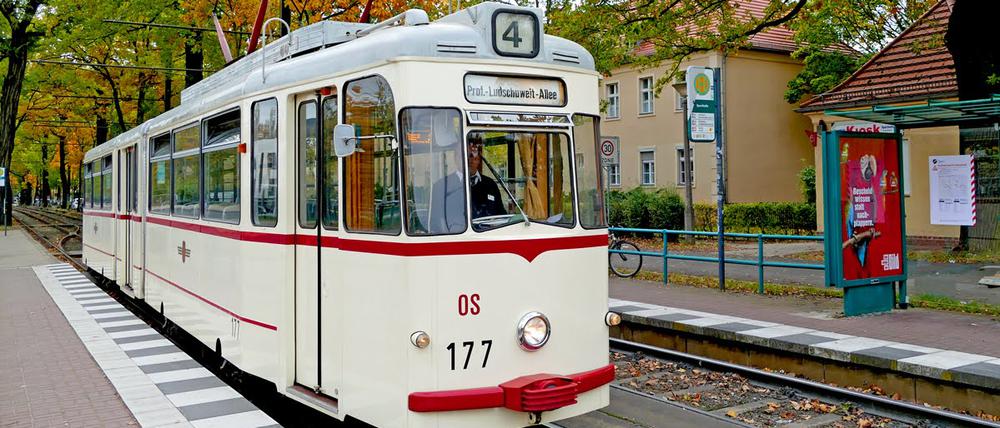 Start der Spendenkampagne „Alte Liebe rostet nicht? Und wie!“ des Vereins Historische Straßenbahn Potsdam e.V. Ziel dieser Kampagne ist es, Spenden für die Instandsetzung des historischen Gotha-Gelenkwagens Nr. 177 (Baujahr 1967) einzuwerben, denn nach Fristablauf Anfang 2024 werden umfangreiche Arbeiten erforderlich.