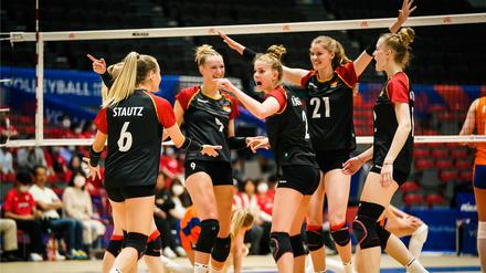 Feierlaune. Die deutschen Volleyballerinnen haben gute Chancen aufs Finale