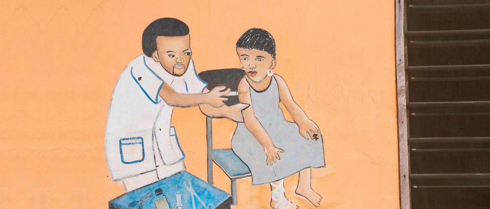 Das Impfprogramm in Südafrika mit dem Astrazeneca-Impfstoff wurde vorerst gestoppt, weil eine Studie auf eine begrenzte Wirkung des Vakzins gegen die in dem Land aufgetauchte Corona-Variante hindeutet.