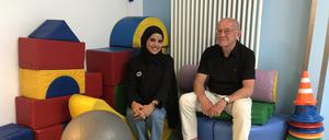 Heba El-Issa von der Kita Brunnengarten und Sprachpate Erich Hagel