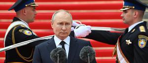 Russlands Präsident Putin bei einer Rede vor Einheiten der russischen Nationalgarde (Rosgvardiya) Ende Juni in Moskau