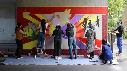 In the Making: Mural in der Brandesstraße. Inzwischen ist es fertig. 
