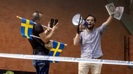 „Schweden, wach auf“, rief der 36 Jahre alte Veranstalter Salwan M. am Mittwoch in Stockholm.