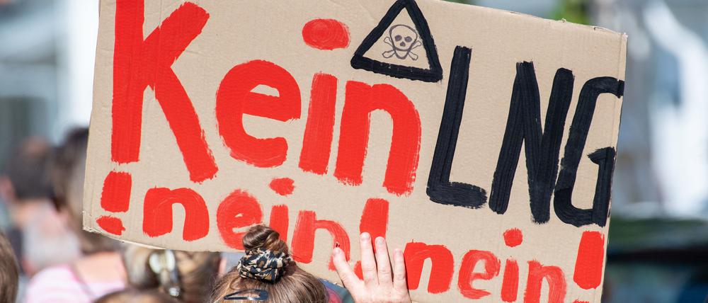 Kritiker des LNG-Terminals sind auf der Abgeordnetenreise nicht willkommen.