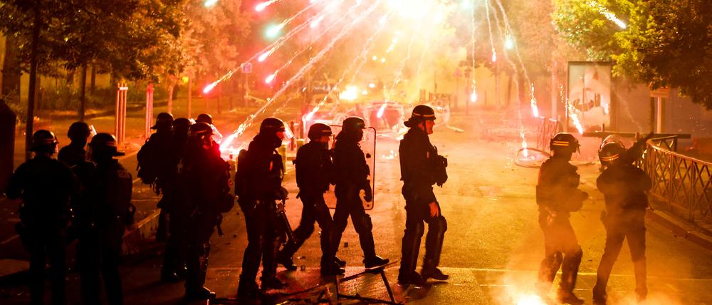 Französische Polizei bei Krawallen im Großraum Paris.