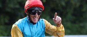 Läuft auch mit 49 noch. Starke am 16. Juni nach dem Sieg mit Diana Trial in Düsseldorf.