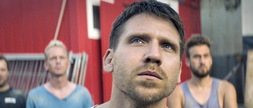 Verzweifelt: Hanno Koffler als Familienvater in „Die Saat“.