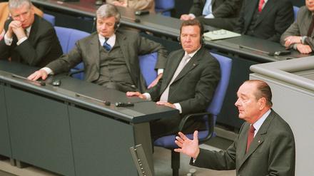 Am 27. Juni 2000 hielt Jacques Chirac eine Rede im Deutschen Bundestag.