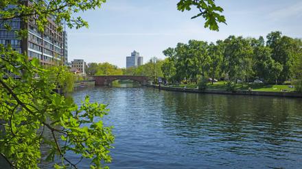 Berlin Charlottenburg, Zusammenfluss von Spree und Landwehrkanal Bereich Mierendorffinsel / Goslarer Ufer / Dovestraße Berlin *** Berlin Charlottenburg confluence of Spree and Landwehr Canal area Mierendorffinsel Goslarer Ufer Dovestrasse Berlin
