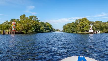 Die Urlaubsstimmung ist garantiert: Auf der Havel ticken die Uhren langsamer, eben „Havelzeit“.