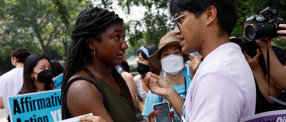 Wer wird mehr diskriminiert? Demonstration vor dem Supreme Court in Washington.