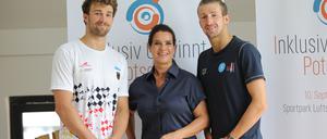 Schirrmherrin Kati Witt und die Sportler Ole Braunschweig (links) und Malte Braunschweig in Potsdam.
