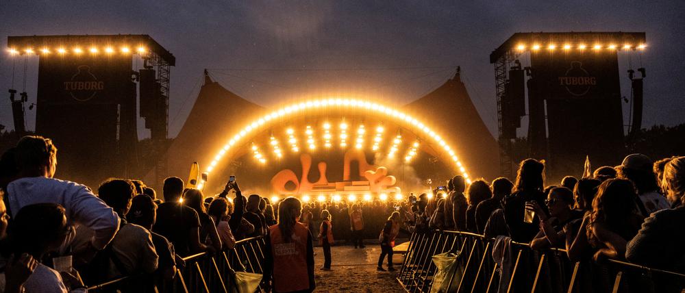 Dieses Jahr auf der Orange Stage: Unter anderem Lil Nas X und Lizzo.