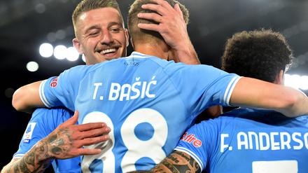 Ab nächste Saison braucht er eine neue Nummer. Toma Basic von Lazio Rom ist einer von zwei Spielern, der in der Serie A noch die 88 trägt. 