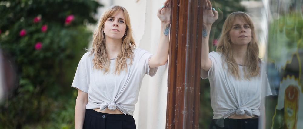Die Psychologin Charlotte Hirz arbeitet bei einer Beratungsstelle für Frauen, trans und nonbinäre Personen, die sexualisierte Gewalt erfahren haben.