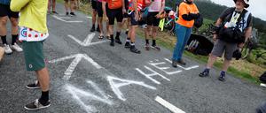 Der Tod des 17 Jahre alten Nahel wühlt Frankreich auf, auch bei der Tour de France.