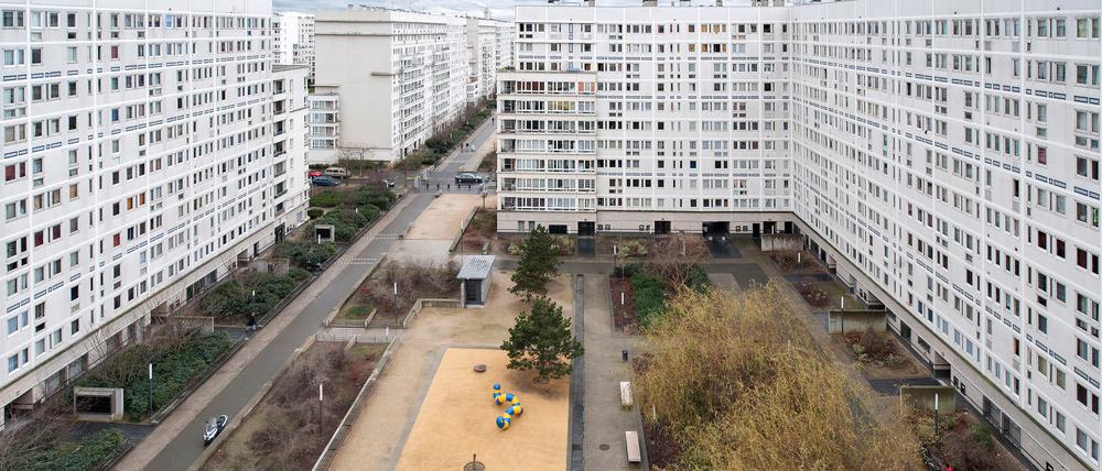 Die Siedlung „La Caravelle“ im Pariser Vorort Villeneuve-la-Garenne wurde inzwischen verschönert – trotzdem leben hier viele Menschen auf engstem Raum.