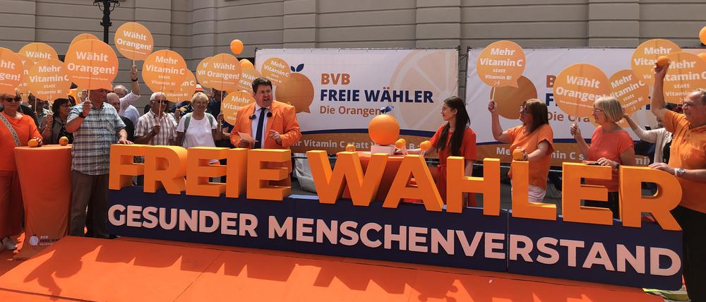 Die Freien Wähler um Chef Péter Vida im neuen Look.