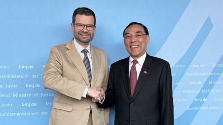 Bundesjustizminister Marco Buschmann (FDP) am 4. Juli 2023 mit seinem taiwanesischen Amtskollegen Ching-Hsiang Tsai in Berlin.