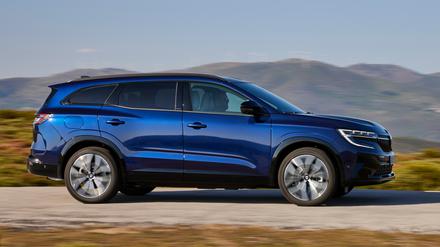 Flache neue Form: Aus der Großraumlimousine ist formal ein SUV geworden.