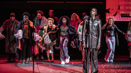 Theaterstar mit senegalesischem Familienbackground: Birane Ba spielt Mackie Messer.